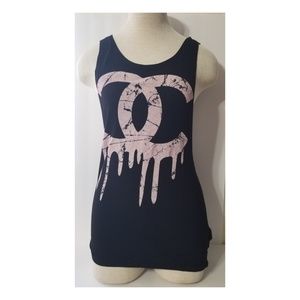 GRAPHIC SLEEVELESS